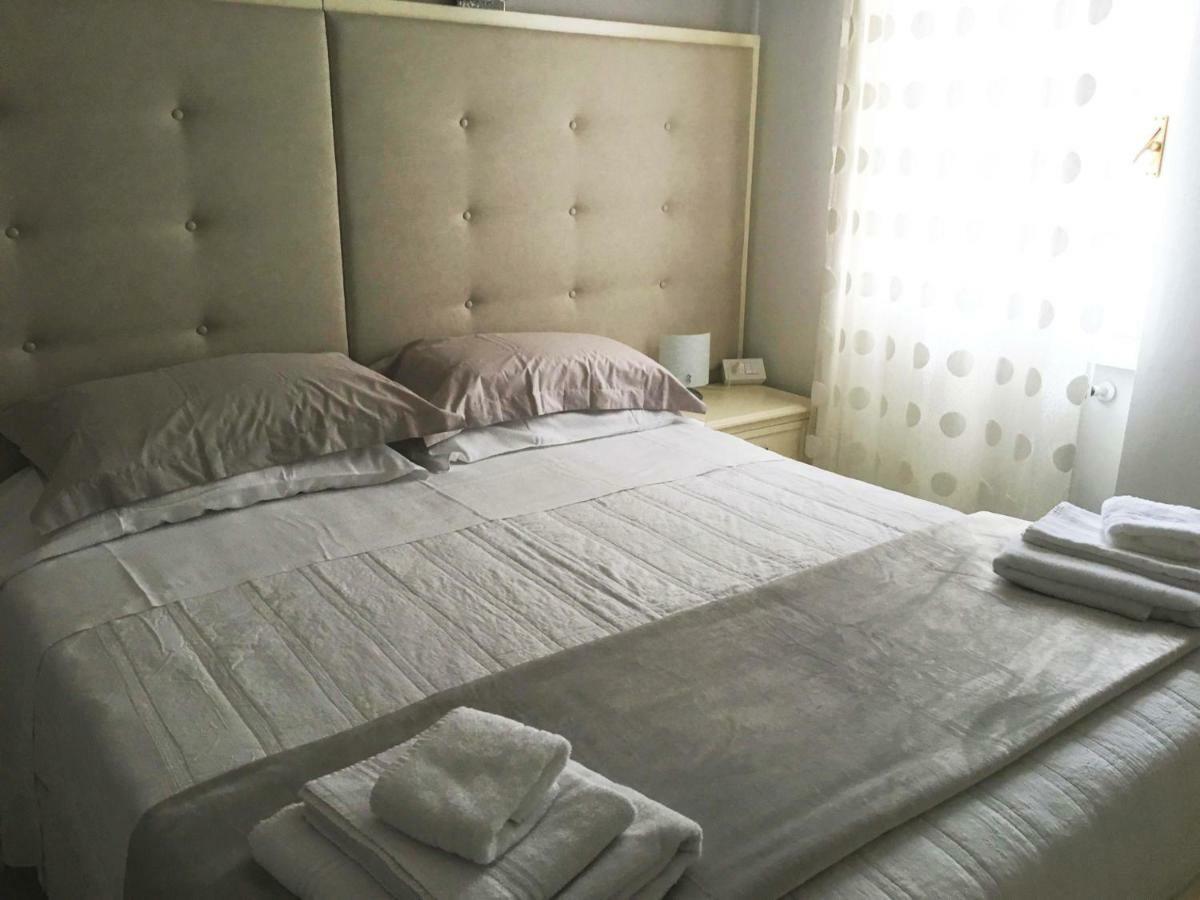 Villa Brema ซีร์มิโอเน ภายนอก รูปภาพ